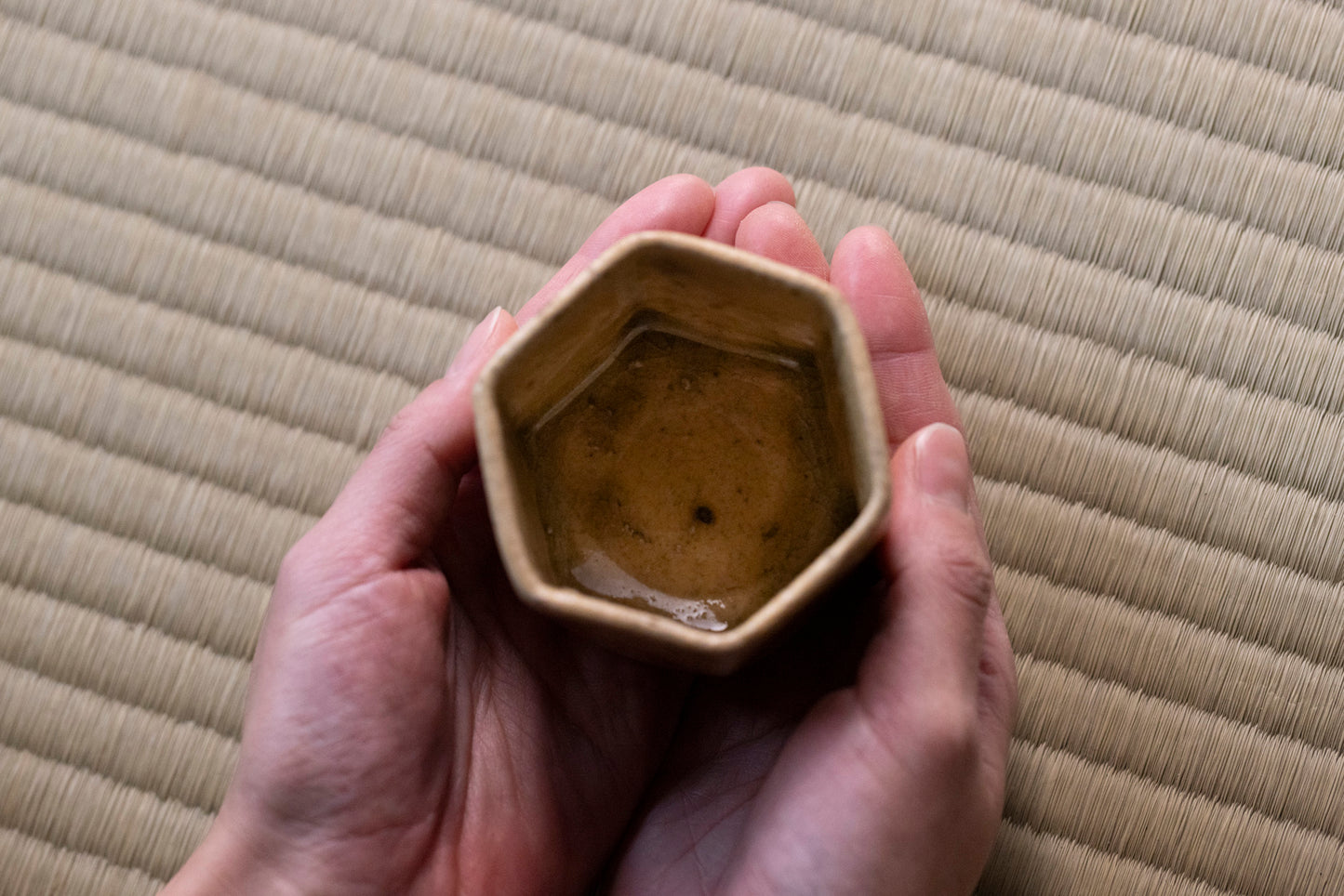 Hexagonal Sake cup, Kiseto type